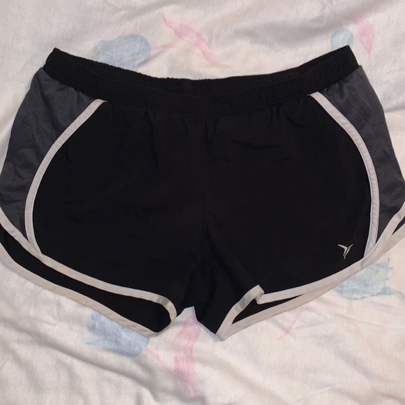 Old navy black and grey shorts with liner - Picture 1 of 3